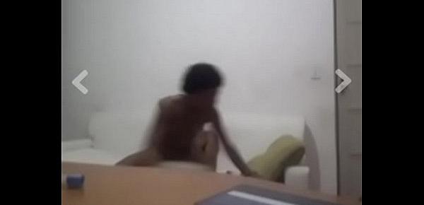  Sexo b. na webcam